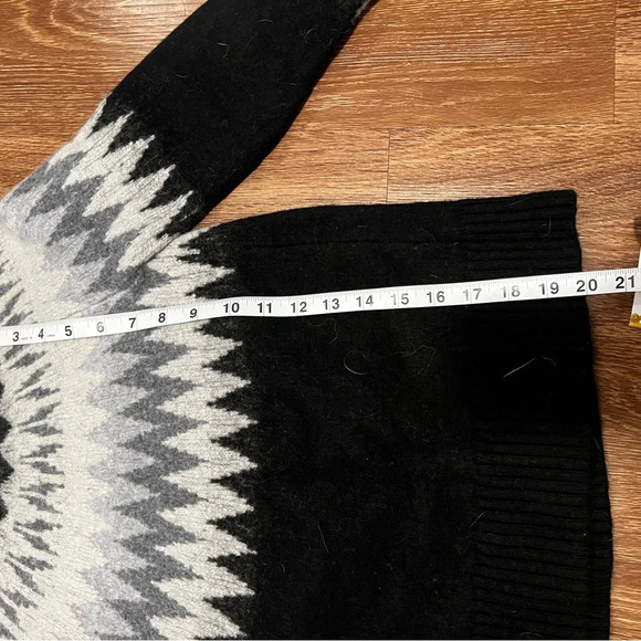 Obermeyer Black and Gray Cowl Turtleneck Sweater - Picture 8 of 8